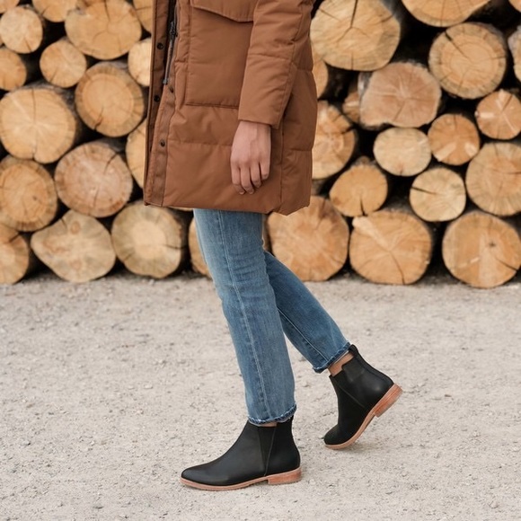 Nisolo Everyday Chelsea Boot - Picture 7 of 7